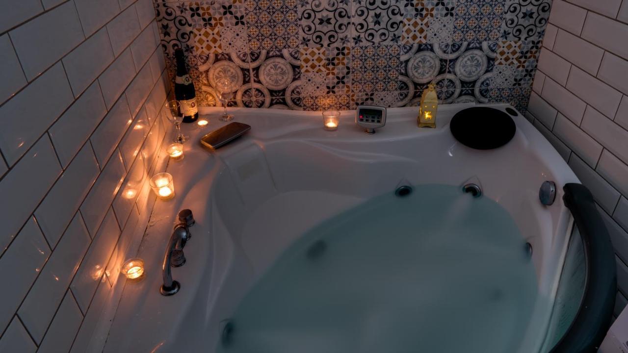Spa Apartment Yin - Hot Tub, Sauna, Spa Нови-Сад Экстерьер фото